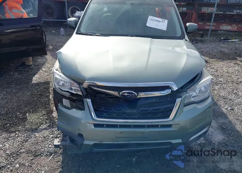 2017 Subaru Forester 2.5I Premium z USA, uszkodzony, nr VIN JF2SJAGC6HH508600